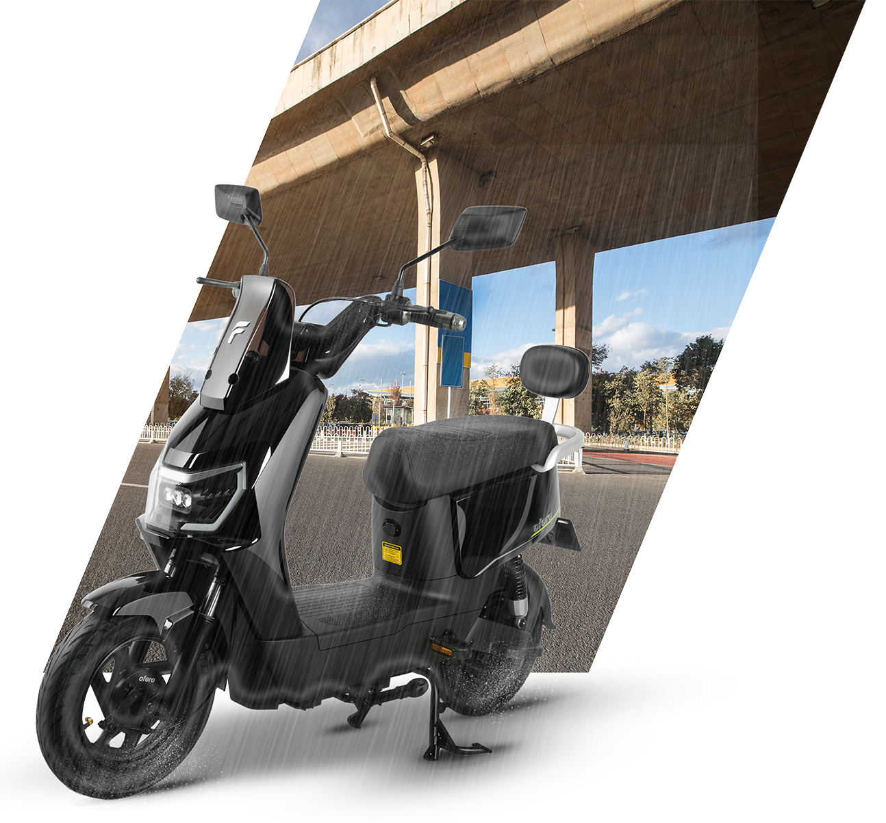 Zyper 1 bajo la lluvia mostrando su protección IP67